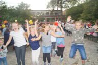 Willkommensfeier 2018/19 = Spiel und Spaß + Speis und Trank + Musik und Tanz im Schulhof