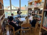 Besuch der Volksschulkinder in der Schulbibliothek